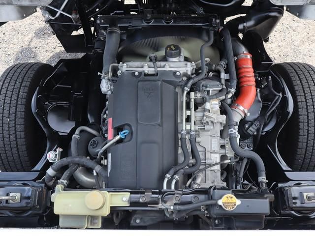 MITSUBISHI CANTER 2018 Image 31