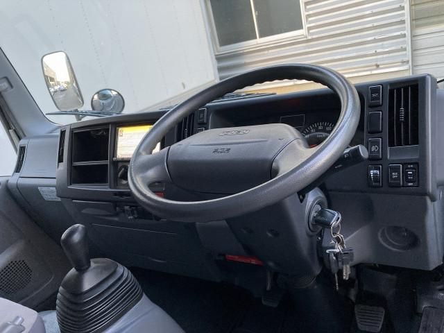 ISUZU ELF 2014 Image 31