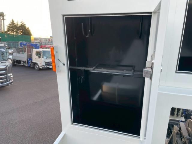 HINO PROFIA 2025 Image 31