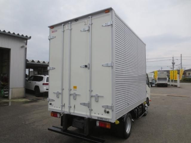 HINO DUTRO 2018 Image 31