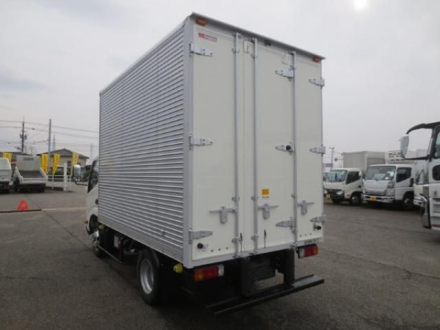 HINO DUTRO 2018 Image 31