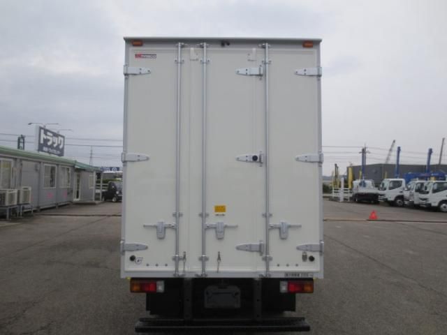 HINO DUTRO 2018 Image 31