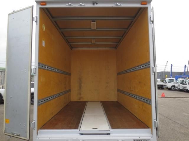 HINO DUTRO 2018 Image 31