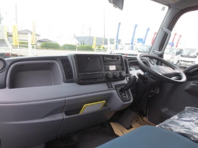 MITSUBISHI CANTER 2013 Image 31