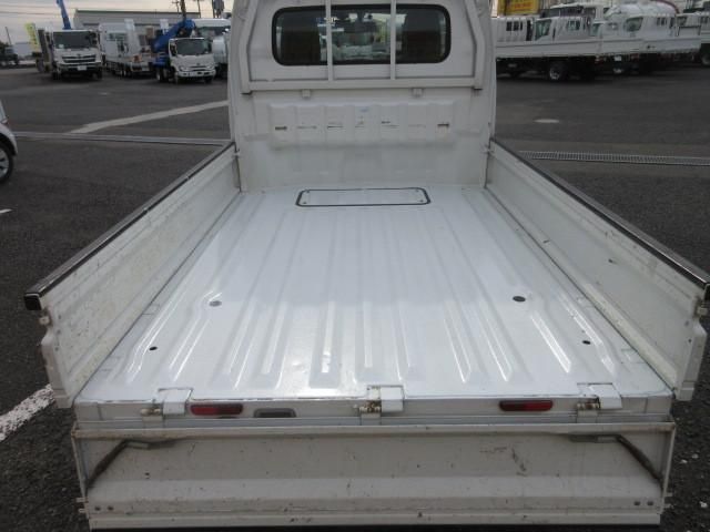 NISSAN CLIPPER TRUCK 2015 Image 31