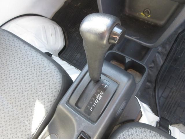 NISSAN CLIPPER TRUCK 2015 Image 31