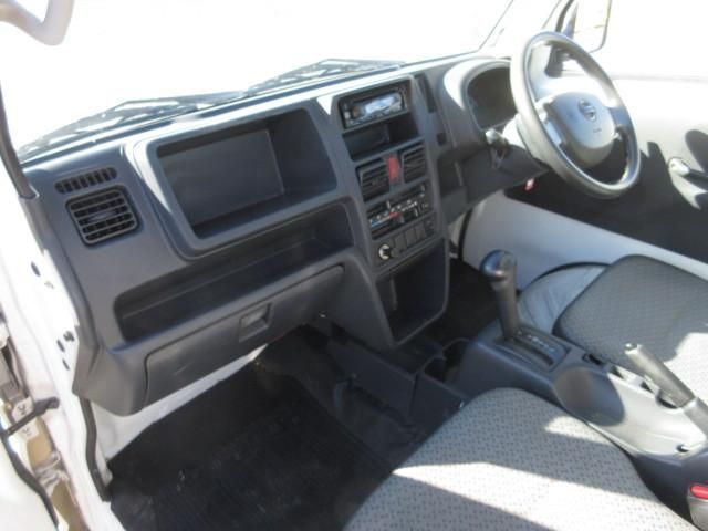 NISSAN CLIPPER TRUCK 2015 Image 31