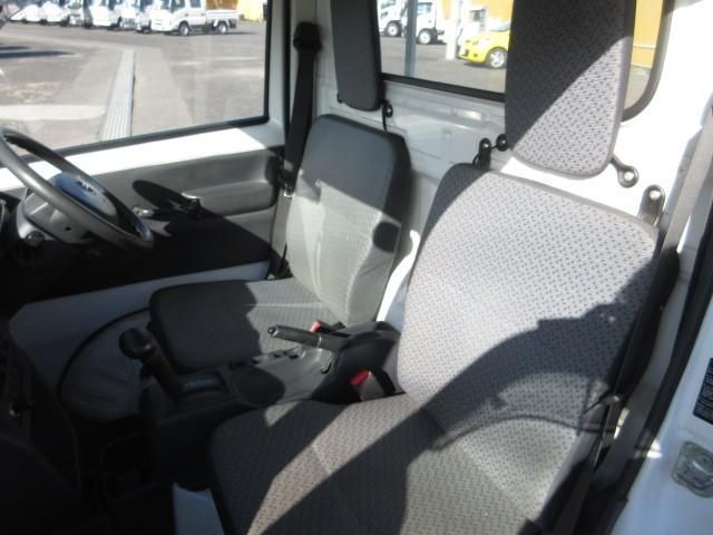 NISSAN CLIPPER TRUCK 2015 Image 31