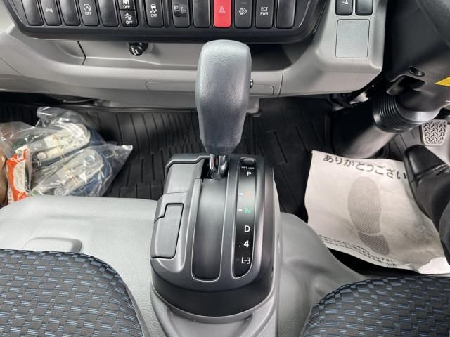 HINO DUTRO 2025 Image 31