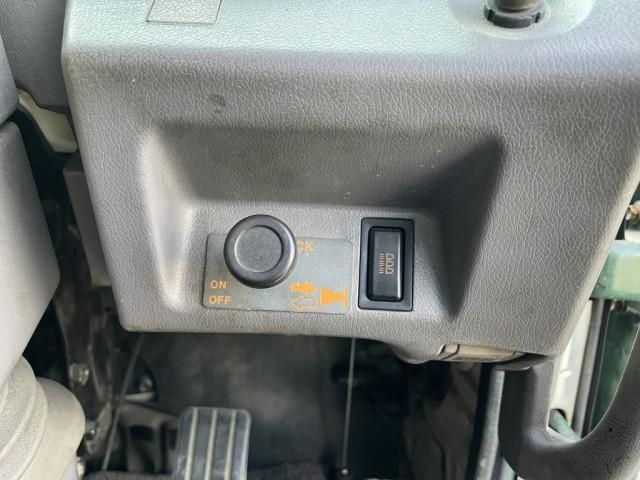 HINO PROFIA 1996 Image 31