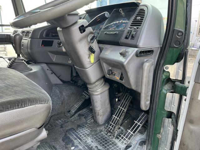 HINO PROFIA 1996 Image 31