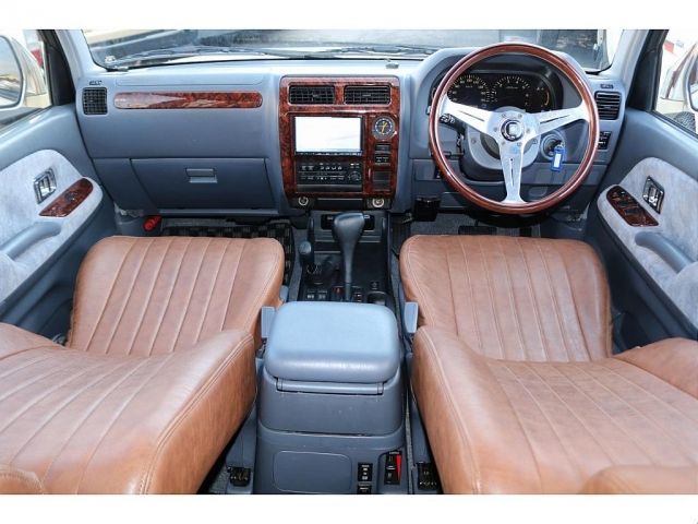 TOYOTA LANDCRUISER PRADO 2001 Image 31