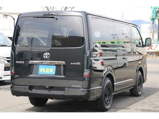 TOYOTA HIACE VAN 4WD 2026 Image 31