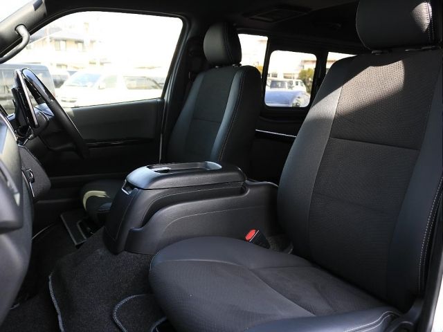 TOYOTA HIACE VAN 2WD 2021 Image 31