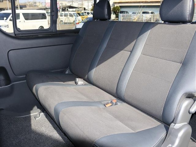 TOYOTA HIACE VAN 2WD 2021 Image 31