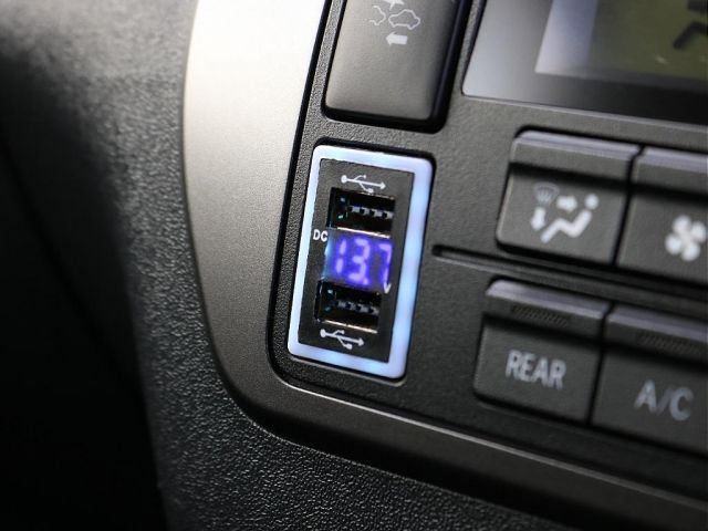 TOYOTA HIACE VAN 2WD 2021 Image 31