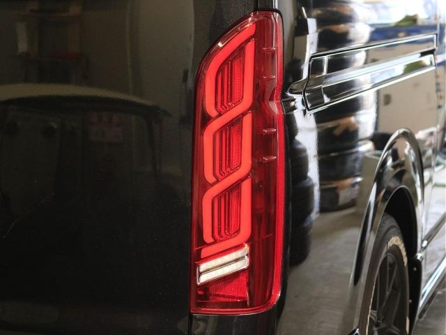 TOYOTA HIACE VAN 4WD 2022 Image 31