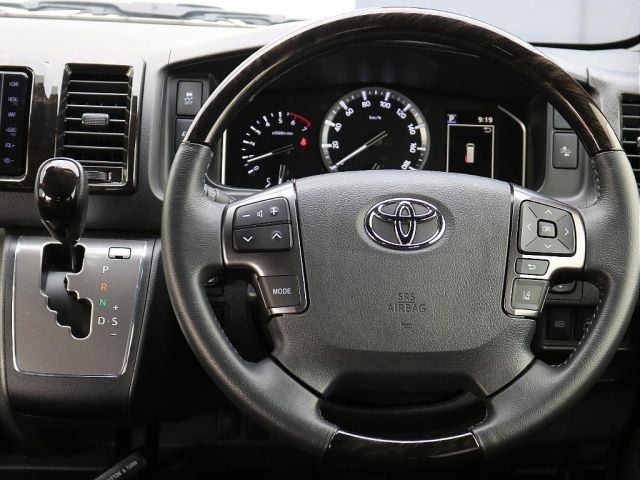 TOYOTA HIACE VAN 4WD 2022 Image 31