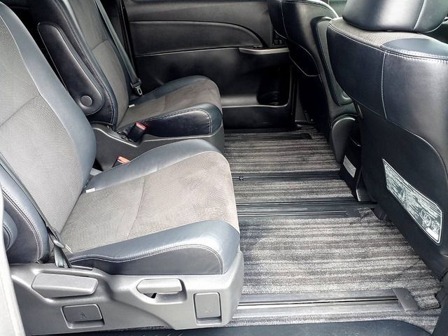 TOYOTA ESTIMA 2013 Image 31