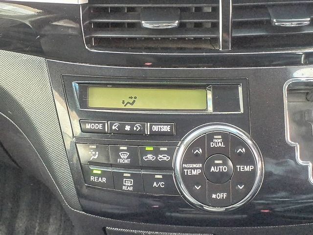 TOYOTA ESTIMA 2013 Image 31