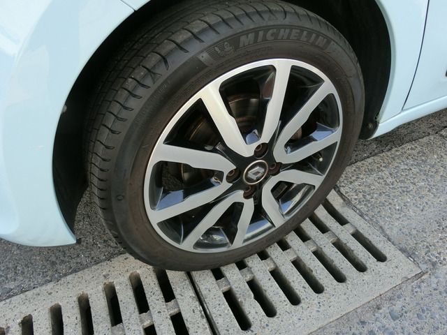 RENAULT TWINGO 2017 Image 31