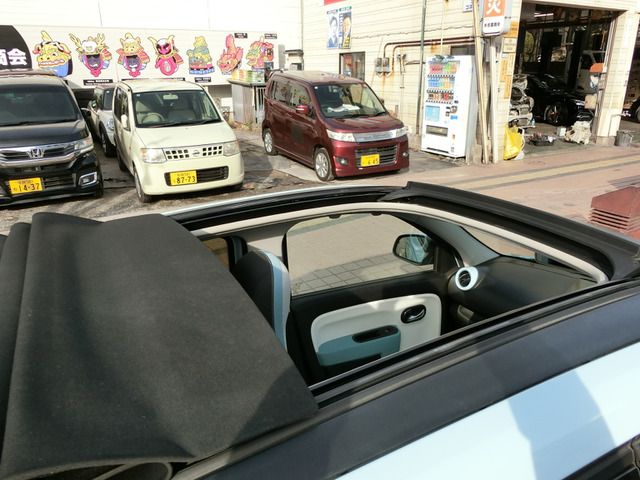 RENAULT TWINGO 2017 Image 31