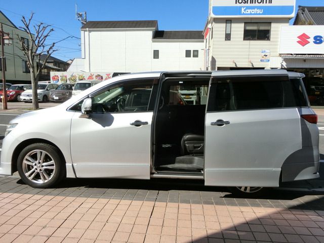 NISSAN ELGRAND 2011 Image 31