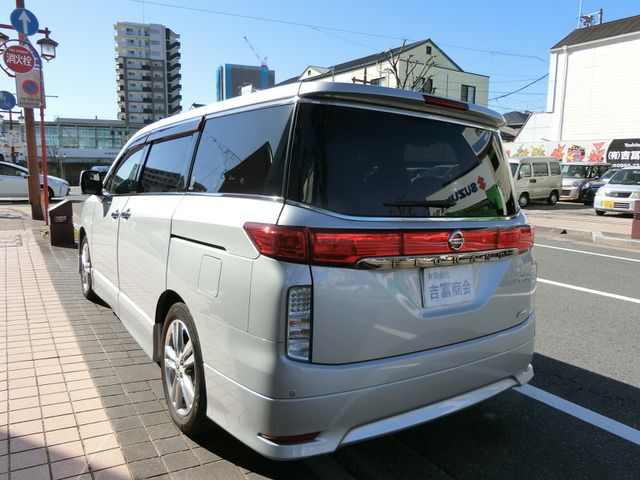 NISSAN ELGRAND 2011 Image 31