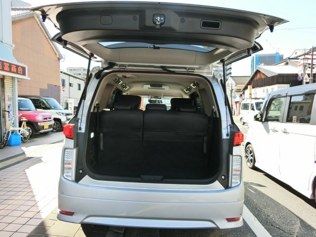 NISSAN ELGRAND 2011 Image 31