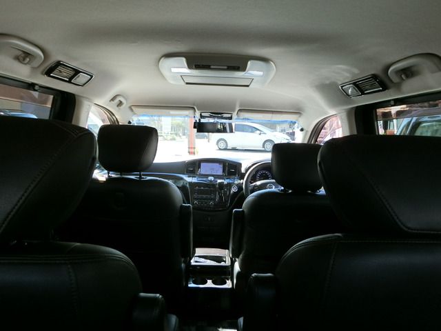 NISSAN ELGRAND 2011 Image 31