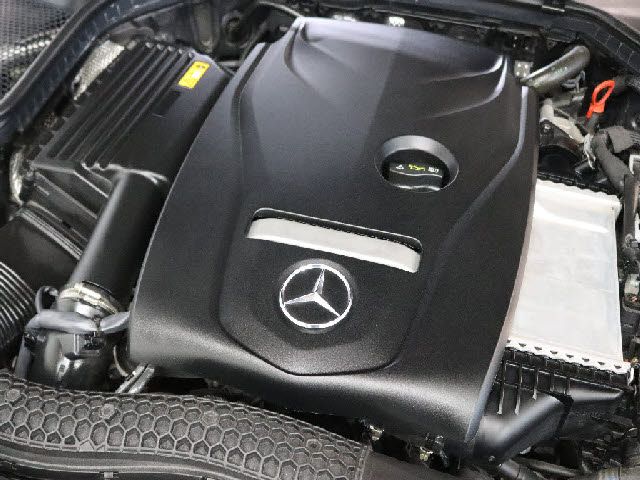 MERCEDES BENZ C CLAS 2019 Image 31