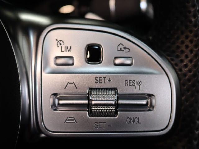 MERCEDES BENZ C CLAS 2019 Image 31