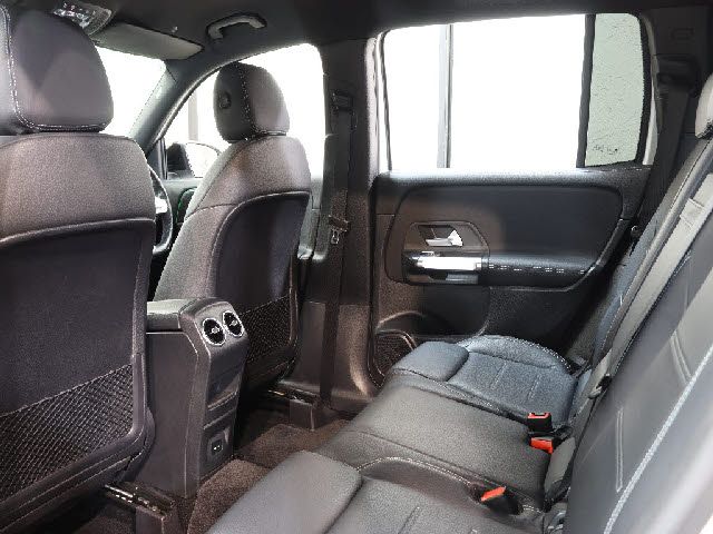 MERCEDES BENZ GLB 2021 Image 31