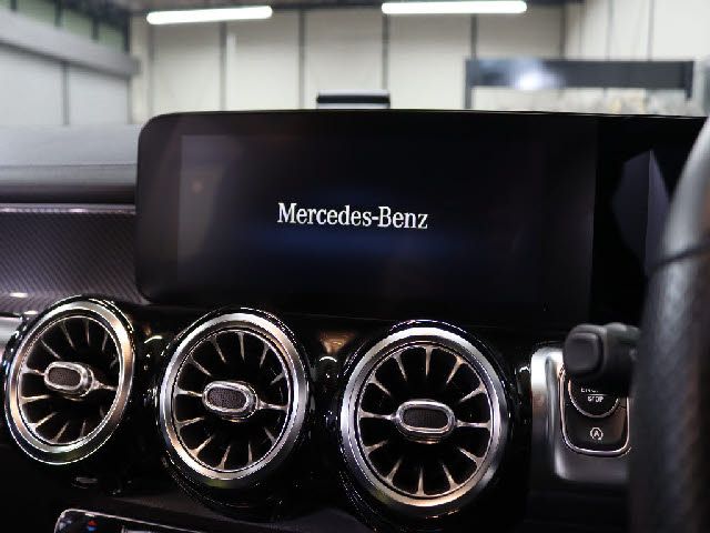 MERCEDES BENZ GLB 2021 Image 31