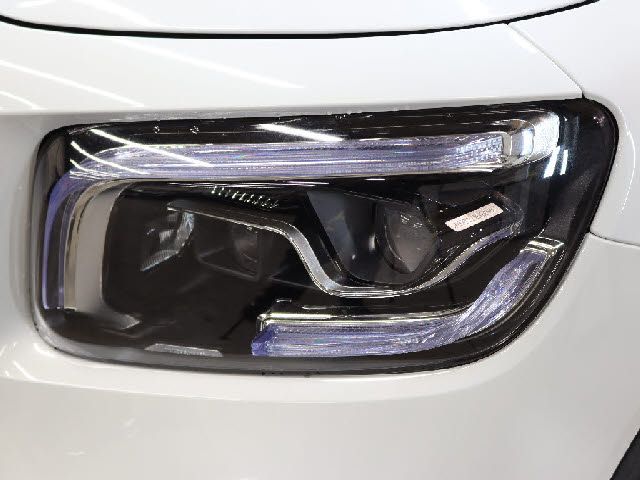 MERCEDES BENZ GLB 2021 Image 31