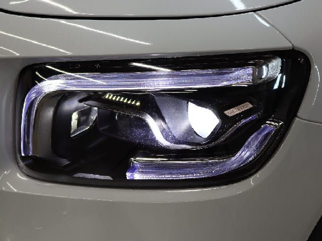 MERCEDES BENZ GLB 2021 Image 31