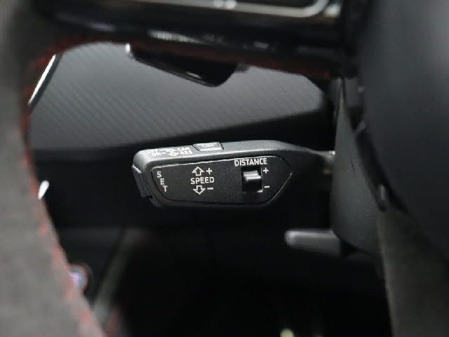 AUDI RS4 AVANT 2019 Image 31