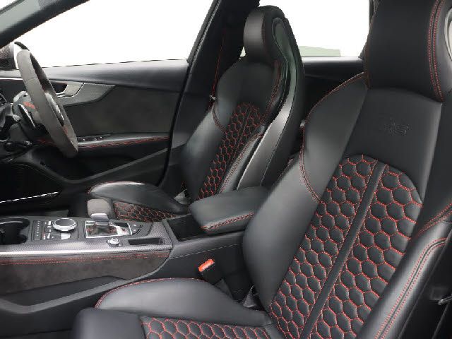 AUDI RS4 AVANT 2019 Image 31