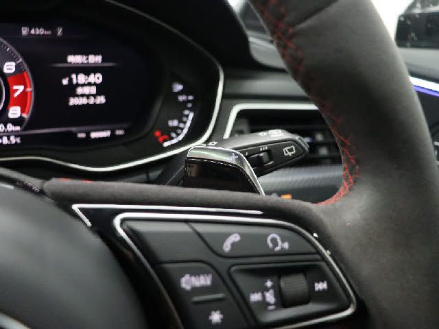 AUDI RS4 AVANT 2019 Image 31