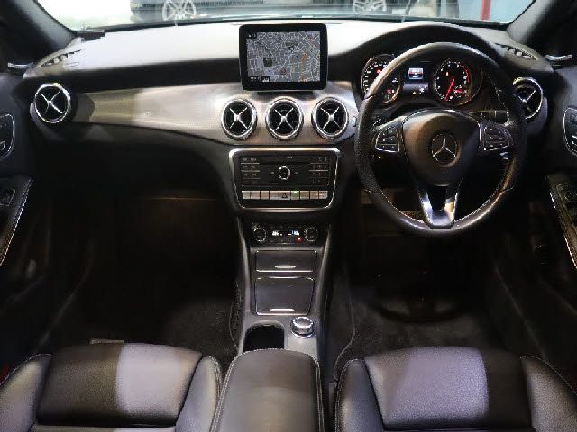 MERCEDES BENZ GLA CL 2018 Image 31
