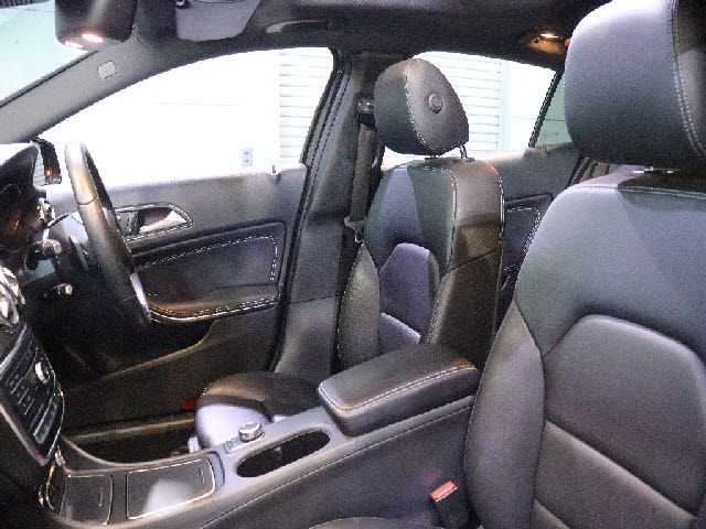 MERCEDES BENZ GLA CL 2018 Image 31