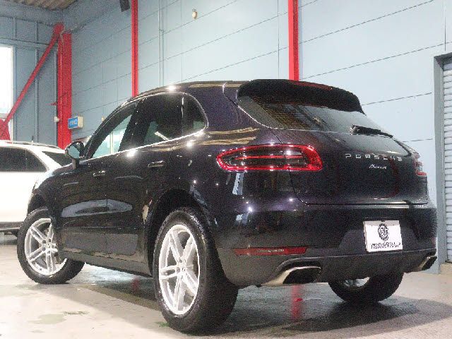 PORSCHE MACAN 2017 Image 31