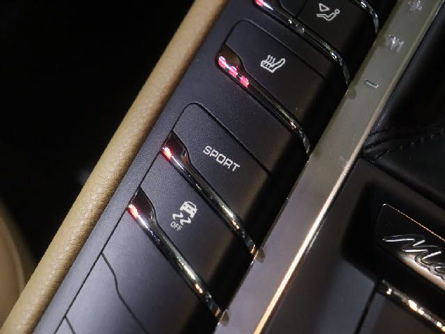 PORSCHE MACAN 2017 Image 31