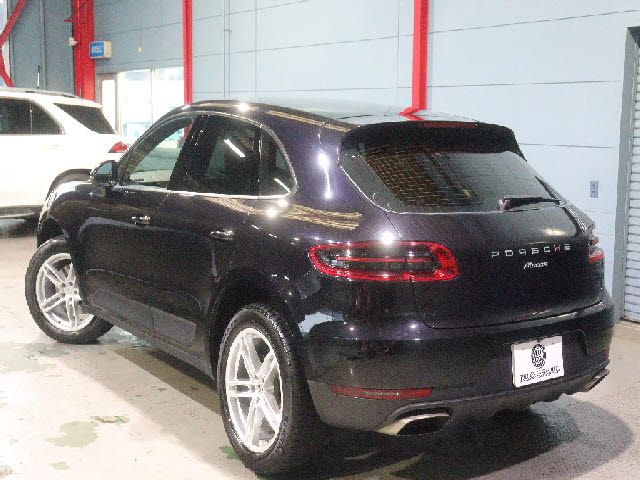 PORSCHE MACAN 2017 Image 31