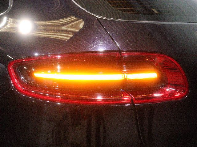 PORSCHE MACAN 2017 Image 31