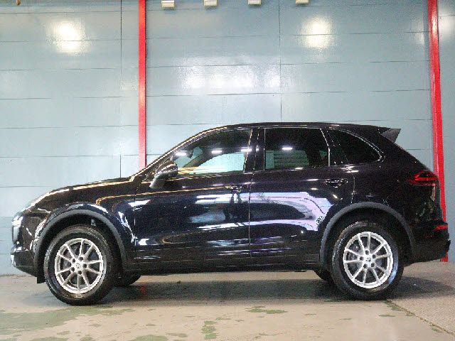 PORSCHE CAYENNE 2015 Image 31