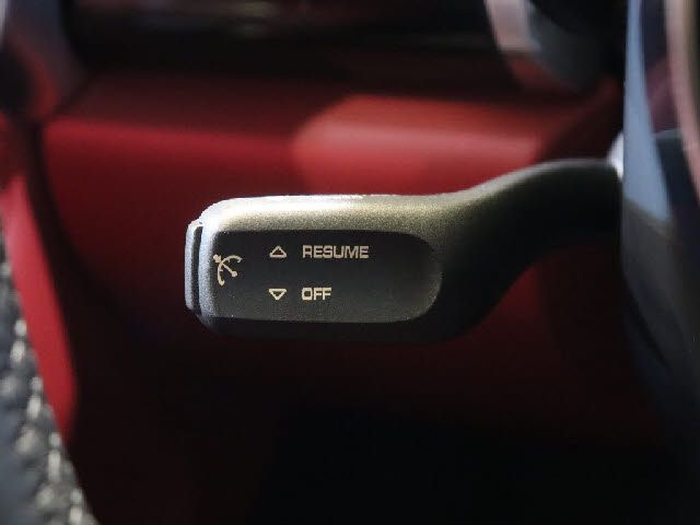 PORSCHE CAYENNE 2015 Image 31