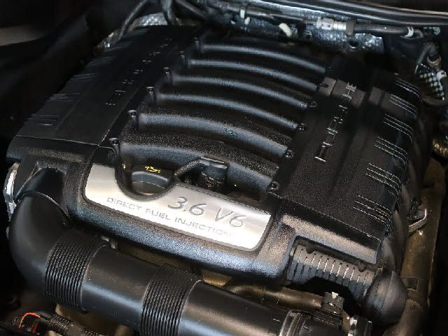 PORSCHE CAYENNE 2015 Image 31