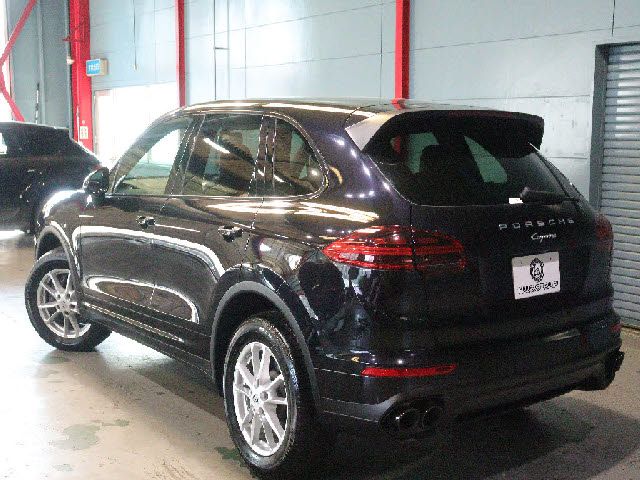 PORSCHE CAYENNE 2015 Image 31