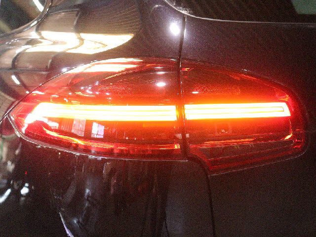 PORSCHE CAYENNE 2015 Image 31